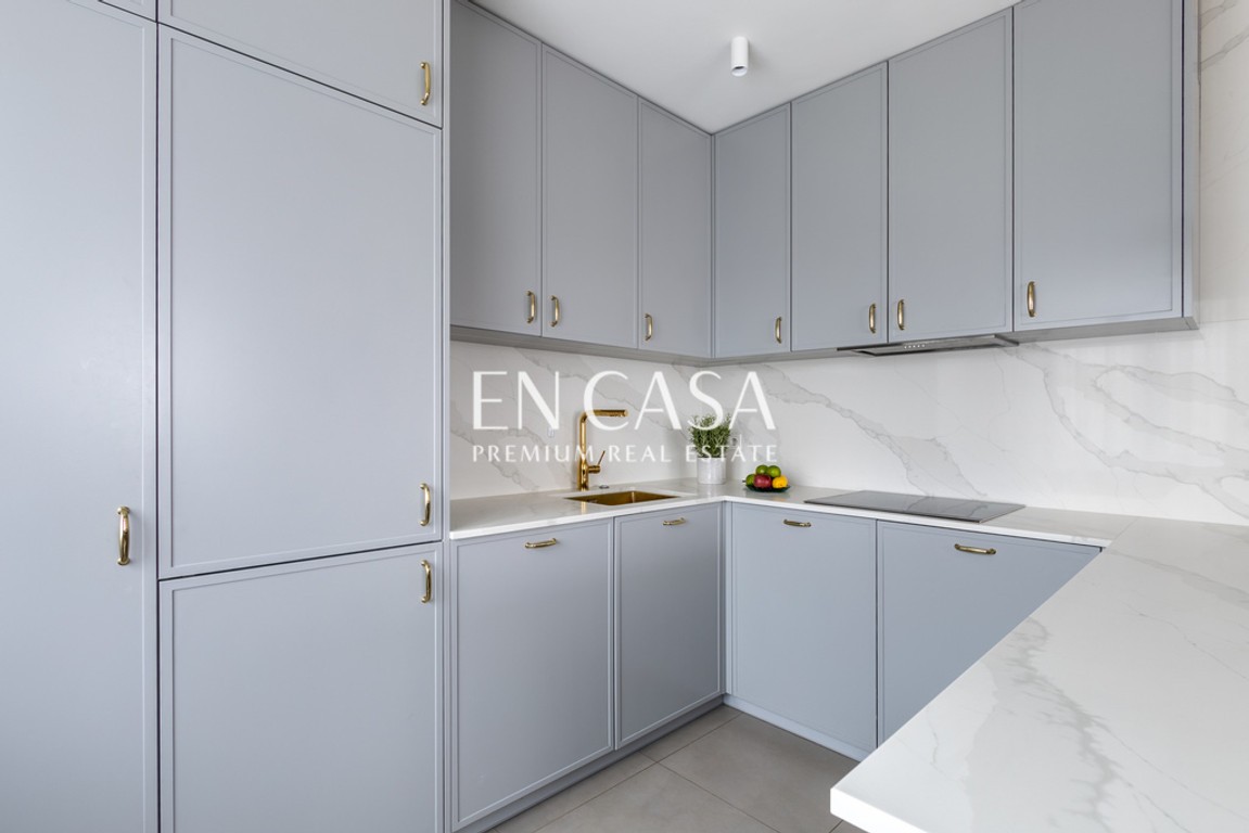 Apartament tuż przy metrze, garaż, do wprowadzenia - Więcej