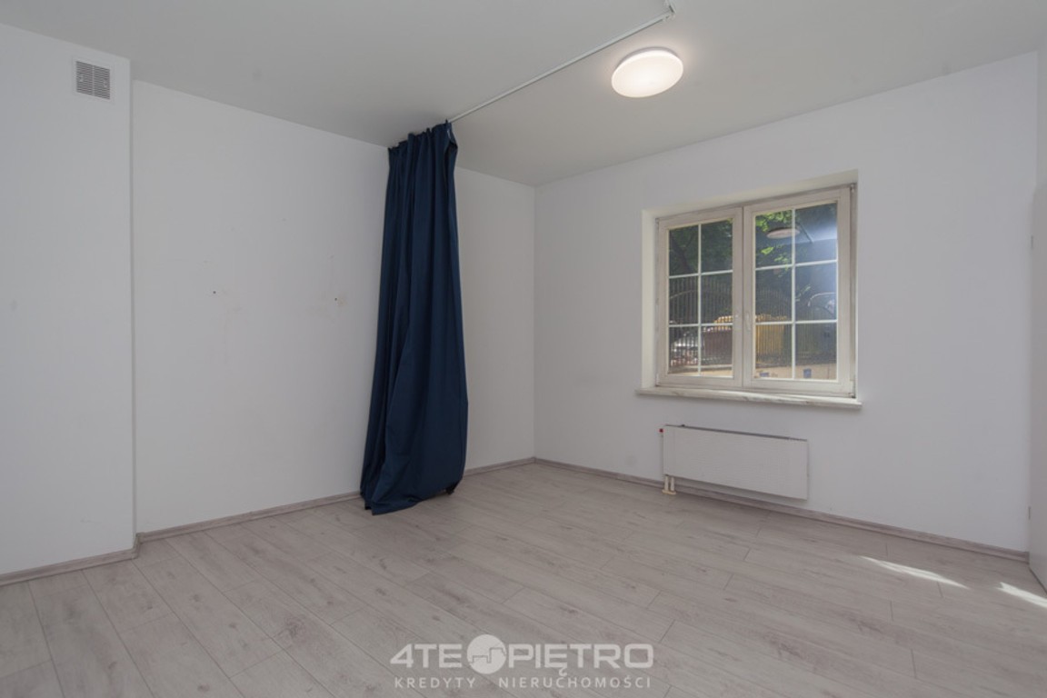 82 metry | Centrum | parter | do adaptacji! - Więcej