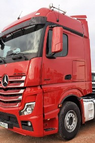 Mercedes-Benz actros-2