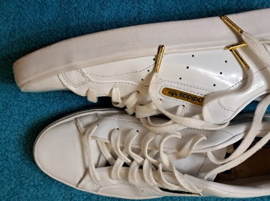 Sneakersy Adidas 42, białe lakierki, śliczne-1