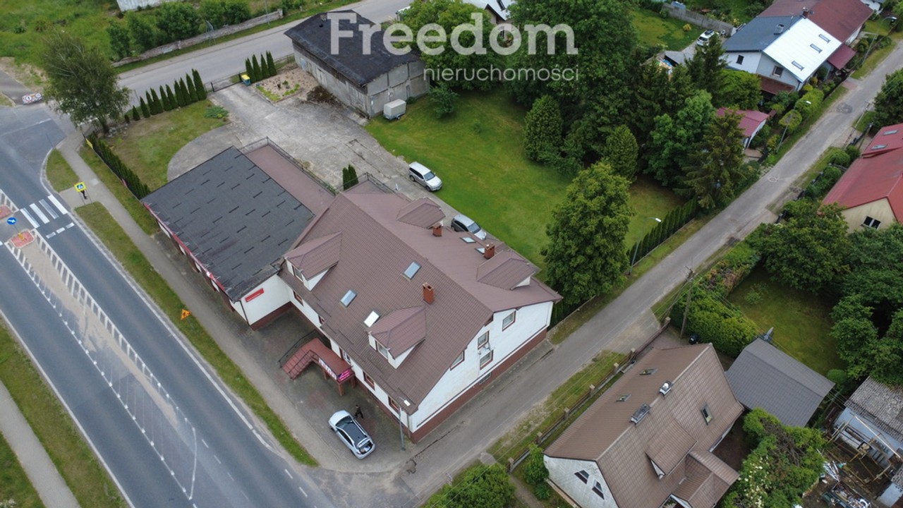 Dom, sklep i przestrzeń produkcyjna - Biesiekierz