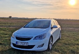 Opel Astra J 1.4Turbo Sports Tourer DOINWESTOWANA bogata wersja