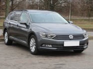 Volkswagen Passat B8 , Serwis ASO, Klimatronic, Parktronic, Podgrzewane siedzienia