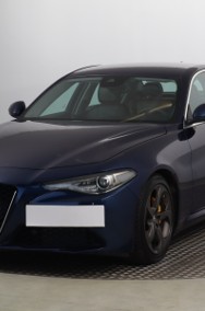 Alfa Romeo Giulia , Salon Polska, Serwis ASO, Automat, Skóra, Navi, Xenon,-2