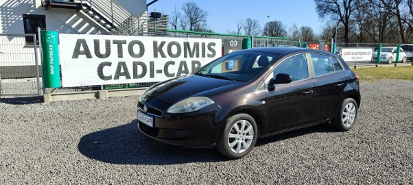 Fiat Bravo II Książka serwisowa, stan bdb.