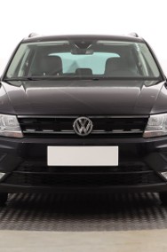 Volkswagen Tiguan , Navi, Klimatronic, Parktronic, Podgrzewane siedzienia,-2