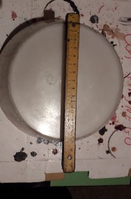 Lekko stożkowy pojemnik z białego plastiku, podstawa 14 cm, góra ok. 20 cm-2