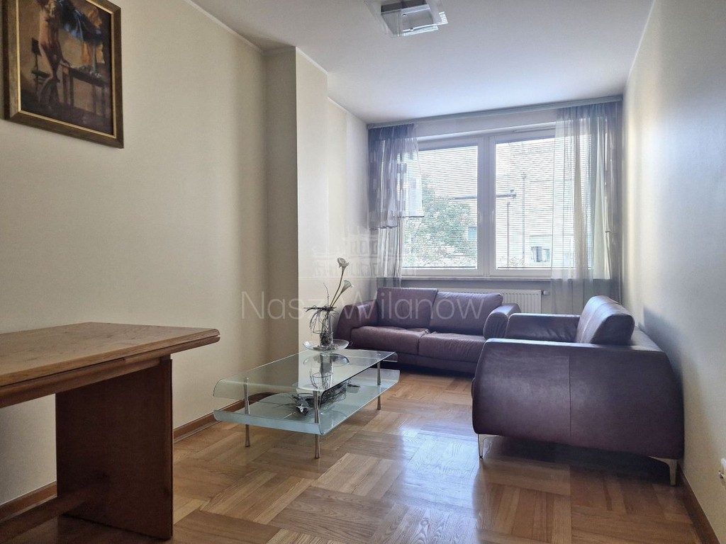 Zaskakująco ciche 4 pokojowe w centrum - Widok 4