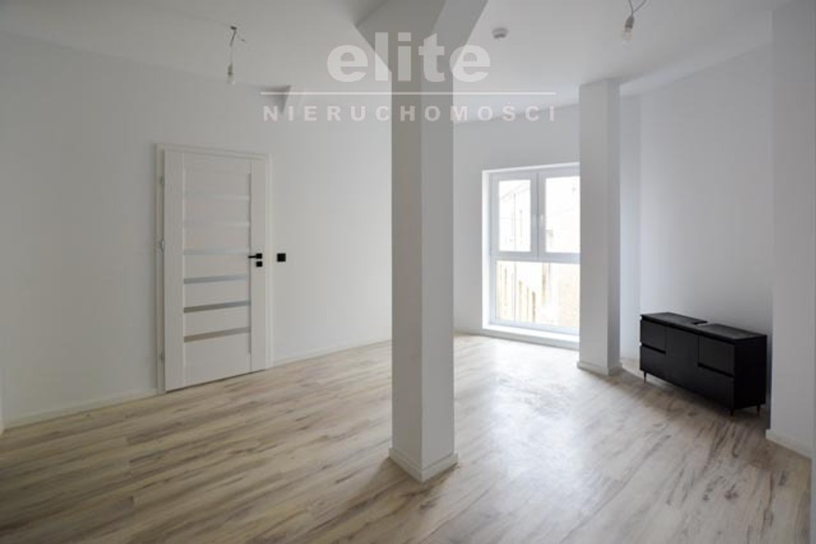 Nowe 2 pokoje, adaptacja poddasza, Aleja Fontann