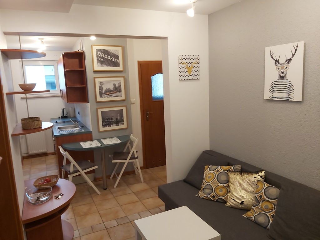 Mieszkanie na wynajem, 34 m² Łazarz, Wojskowa