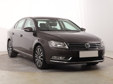 Volkswagen Passat B7 , Salon Polska, Navi, Xenon, Bi-Xenon, Klimatronic, Tempomat,-1