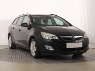 Opel Astra J , Klima, Tempomat, Parktronic, Podgrzewane siedzienia