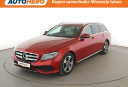 Mercedes-Benz Klasa E W213 automat full LED virtual cocpit grzane fotele jasna tapicerka, kamer