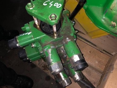 John Deere 6800 - Rozdzielacz-1