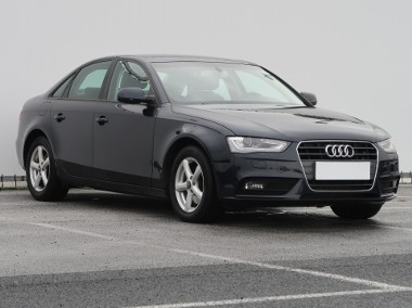 Audi A4 IV (B8) , Skóra, Xenon, Bi-Xenon, Klimatronic, Tempomat, Parktronic-1