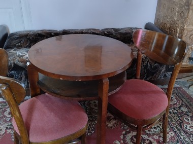 Stół z krzesłami -2