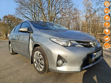 Toyota Auris II-1