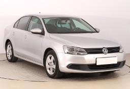 Volkswagen Jetta VI , Salon Polska, Serwis ASO, Klimatronic, Tempomat, Parktronic