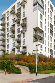 <p>Mieszkanie w nowoczesnym wieżowcu z widokiem</p>-2