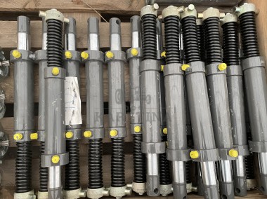 Claas Tucano - siłownik hydrauliczny siekacza słomy 0000406402-1