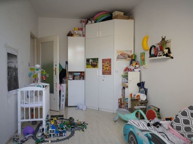 2 pok. 48, 25 m2 posiada balkon oraz piwnicę-1