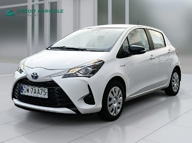 Toyota Yaris III Hybrid 100 Active Hatchback. DW7AA75-1