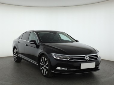 Volkswagen Passat B8 , Salon Polska, Automat, Skóra, Navi, Klimatronic, Tempomat,-1