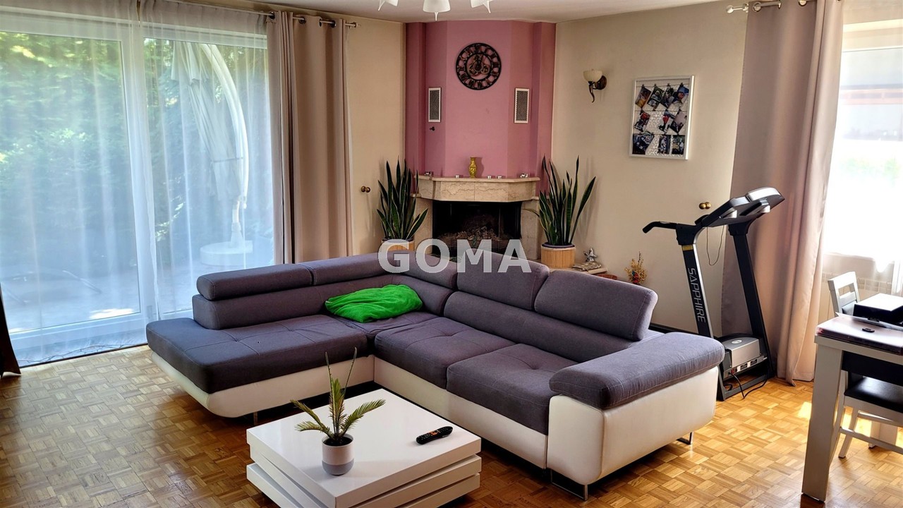 Wyjątkowy dom w Wesołej z ogrodem otulony lasem - Widok 5