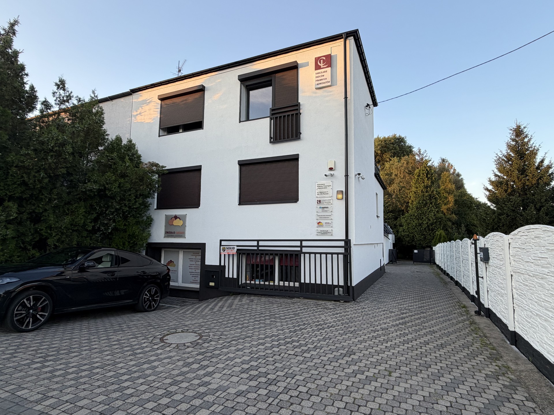 Nieruchomość inwestycyjna w Poznaniu – 303,39 m², dwa budynki, najemcy