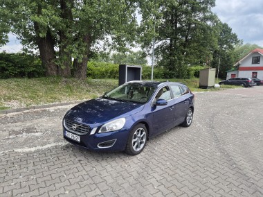 Volvo V60 *1.6-150KM *Bogato wyposażone* Wersja Ocean Race*-1