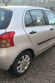 Toyota Yaris 1,3,  mały przebieg 135tys. zadbana-2