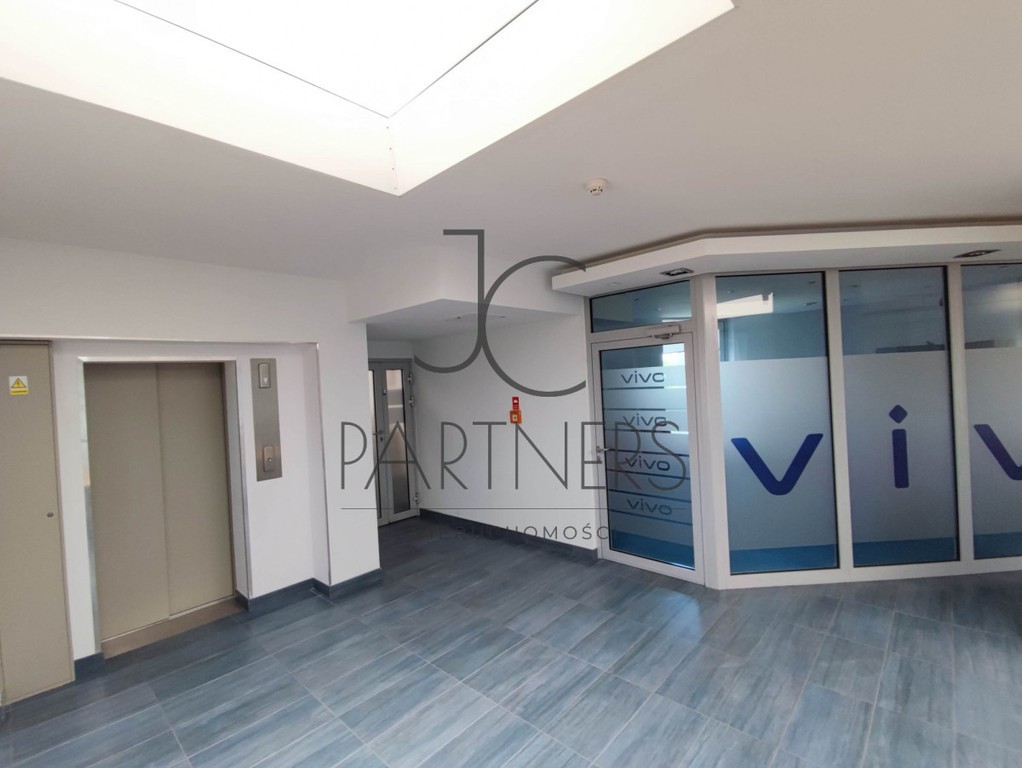Biuro 257 m², Kameralny budynek, Ochota - Więcej