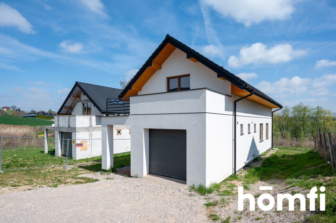 Dom na sprzedaż, 4 pokoje, 204 m², Dojazdów