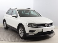 Volkswagen Tiguan , Salon Polska, Klimatronic, Tempomat, Parktronic