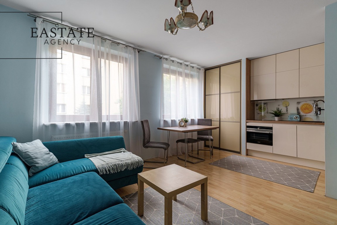 Włochy/studio/jasne, do wprowadzenia