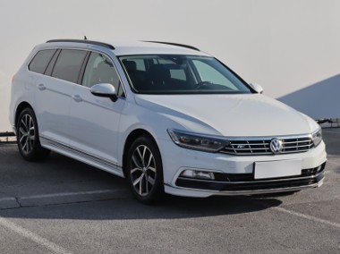 Volkswagen Passat B8 , Salon Polska, Serwis ASO, Automat, Navi, Klimatronic,-1