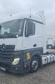 Mercedes-Benz Actros-2