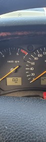 Oldtimer klasyczna limuzyna lat 90tych-3