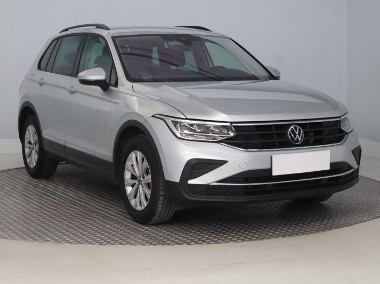 Volkswagen Tiguan , Salon Polska, 1. Właściciel, DSG, VAT 23%, Klimatronic,-1