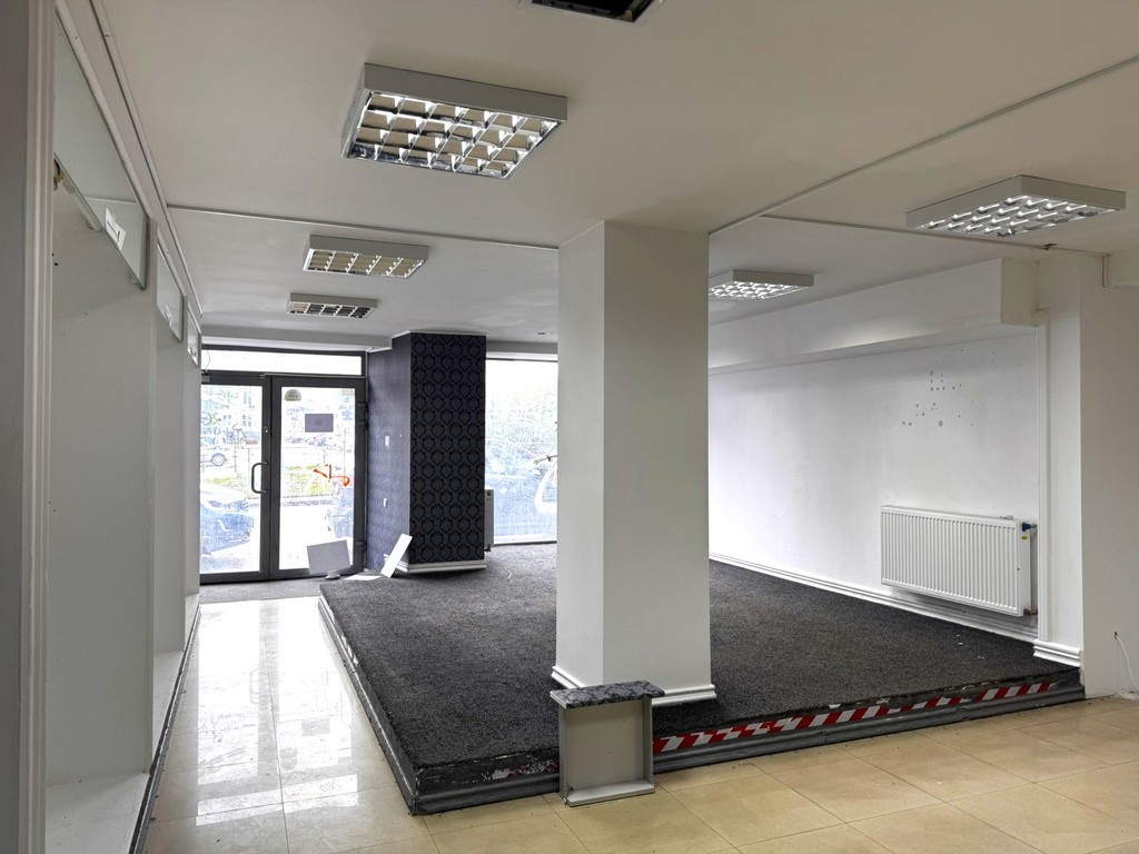 Lokal Usługowo-Handlowy 80 m² z Witryną niedaleko Manufaktury - Widok 2