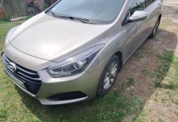 Hyundai i40 Syndyk sprzeda samochód osobowy HYUNDAI i40 1.7 CRDi MR`15 E6