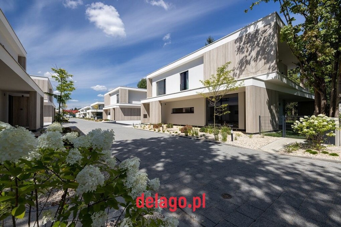 Dom na sprzedaż, 7 pokoi, 315 m², Bielawa
