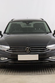 Volkswagen Passat B8 , Salon Polska, 1. Właściciel, VAT 23%, Navi, Klimatronic,-2