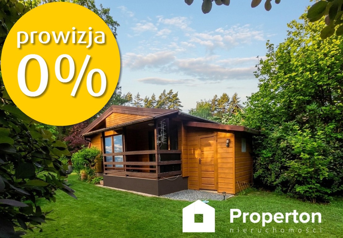 Działka z domkiem letniskowym w otoczeniu lasu