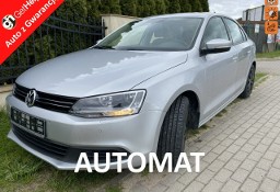 Volkswagen Jetta VI Benzyna, automat ,skóry, tempomat, światła dzienne, Isofix