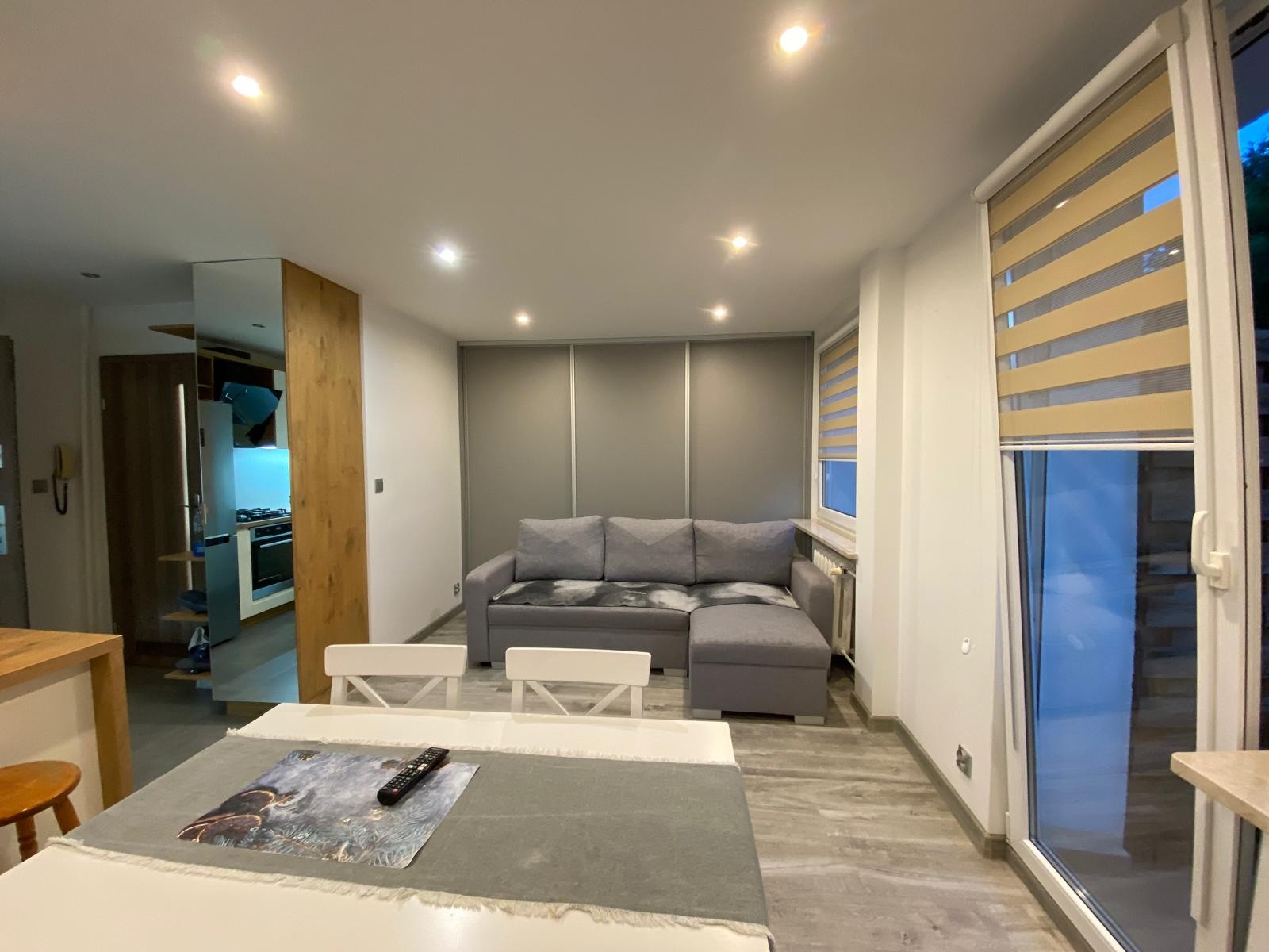 Nowoczesna kawalerka 28 m², po remoncie z balkonem - Widok 2