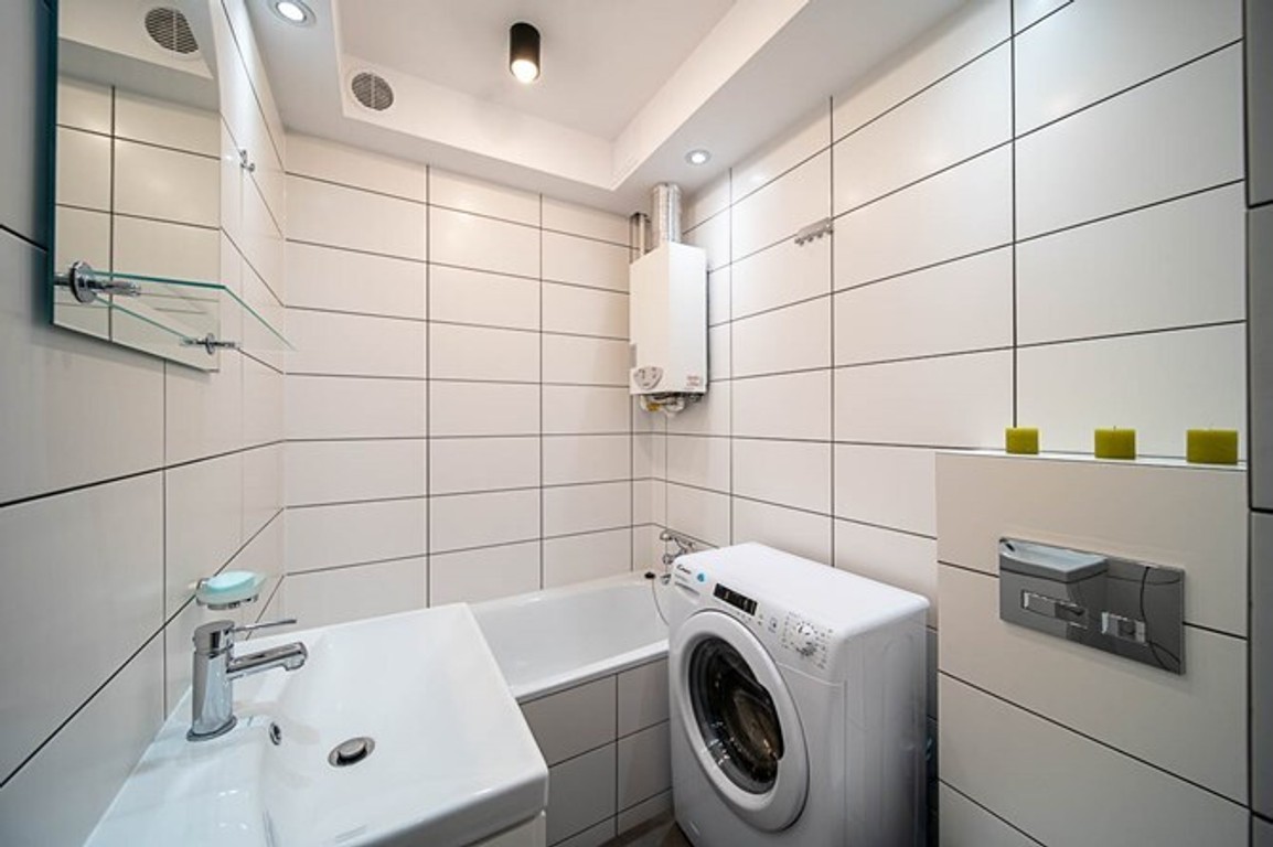 Piotrkowska 21B, Centrum, jasna kawalerka - Więcej