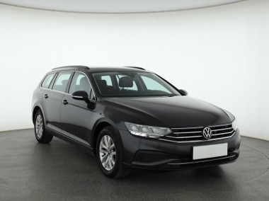 Volkswagen Passat B8 Salon Polska, Serwis ASO, Klimatronic, Tempomat, Parktronic,-1