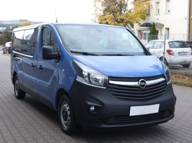 Opel Vivaro , L2H1, 9 Miejsc-1