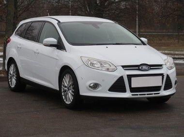 Ford Focus III , Klima, Parktronic, Podgrzewane siedzienia,ALU-1